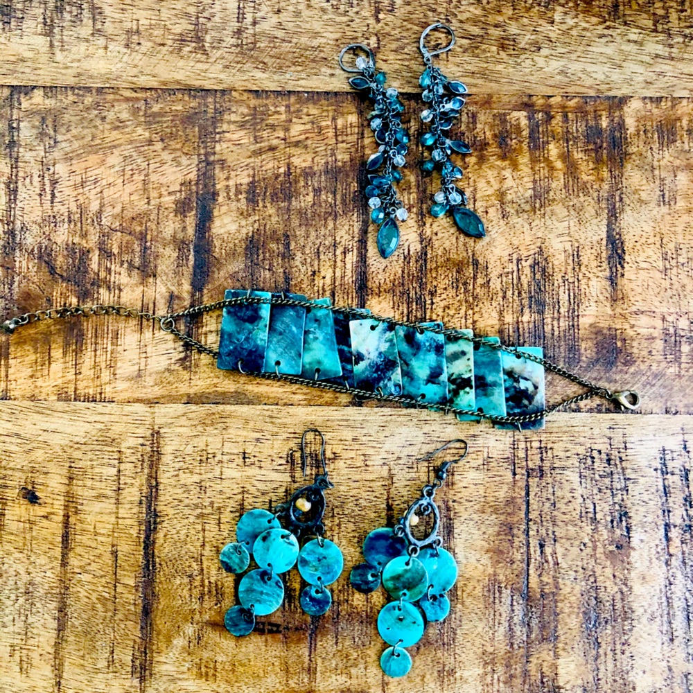 Bracelet and two pairs of earrings